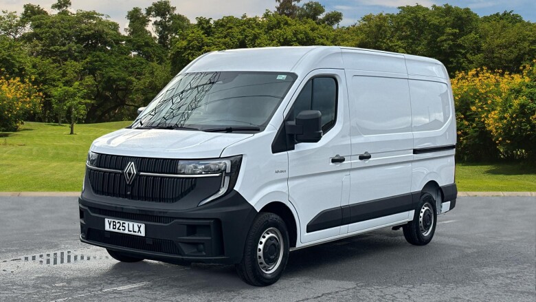 Renault Master Mwb Diesel Fwd MM35 Blue dCi 130 Advance Medium Roof Van